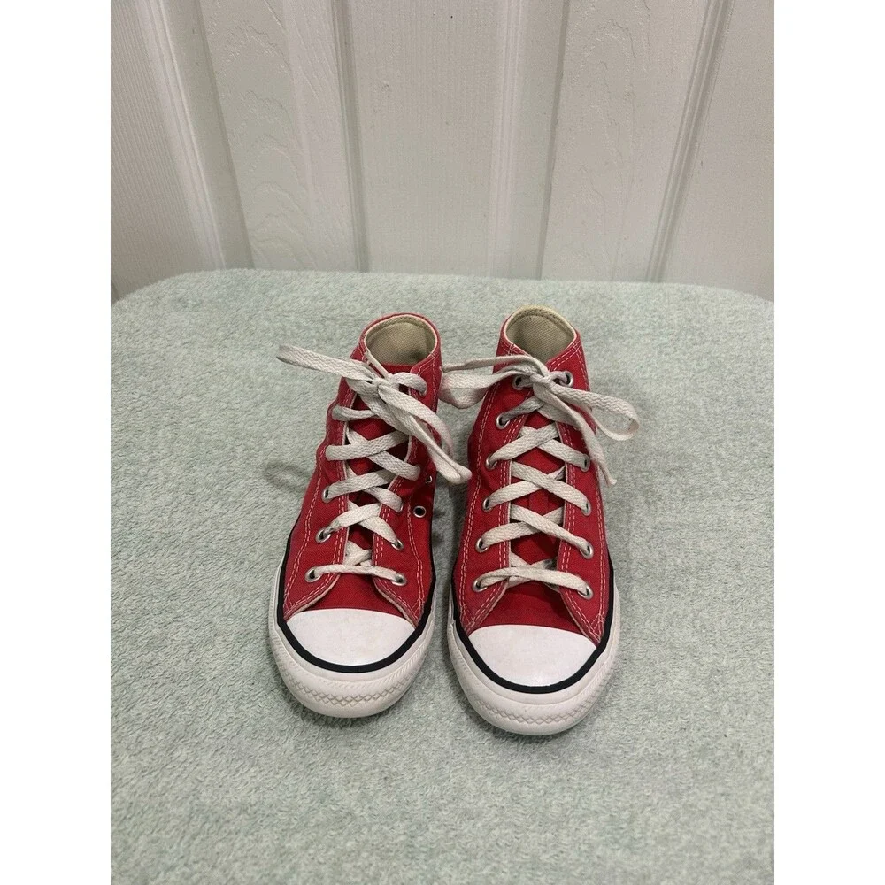 Converse Chuck Taylor All Star High Top Red Youth Size 1 Sneakers